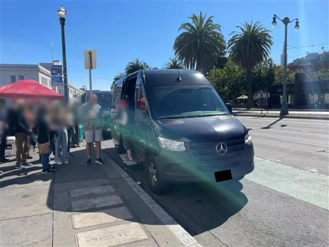 Mercedes Sprinter Van service