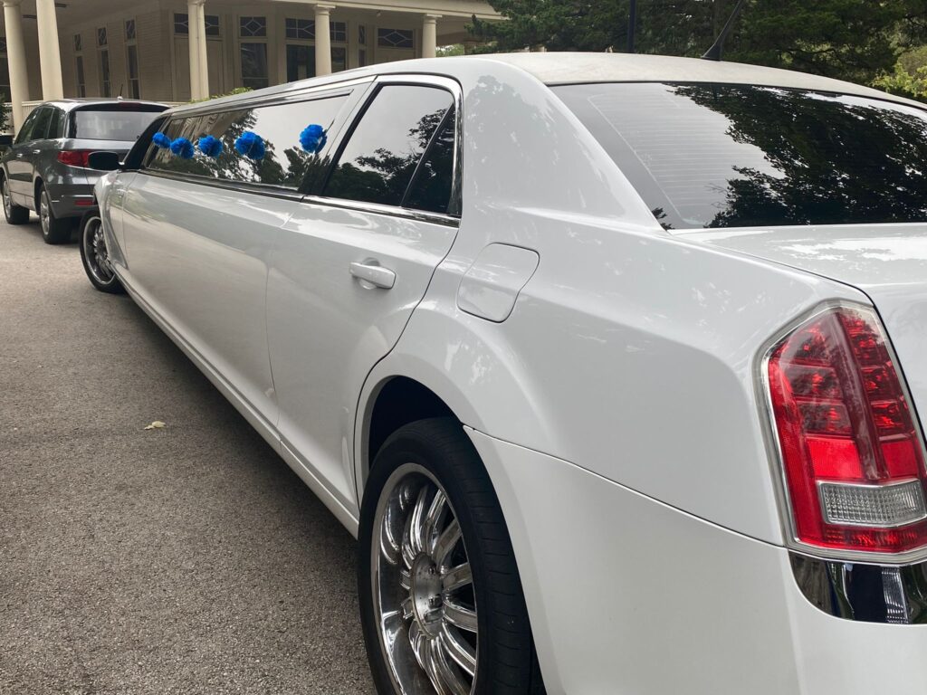 Wedding Limo Service St Charles IL