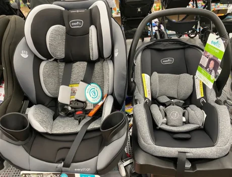 2 Child Car Seats