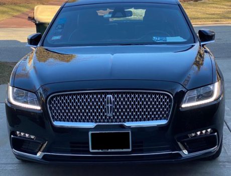 Lincoln Continental Front - Town Car Services in Chicago